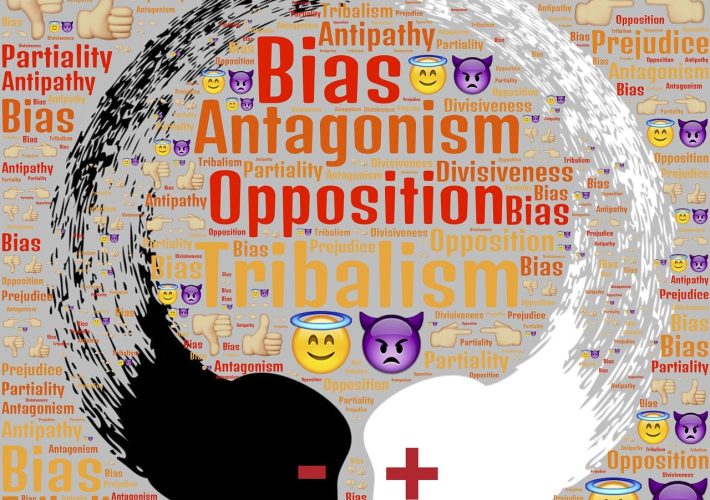 Scritte bias antagonismo e opposizione relative all'intelligenza artificiale