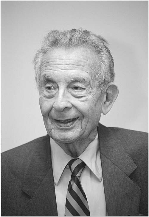 Ritratto di George Gerbner, ricercatore ungherese padre della teoria della coltivazione e della Mean World Syndrome